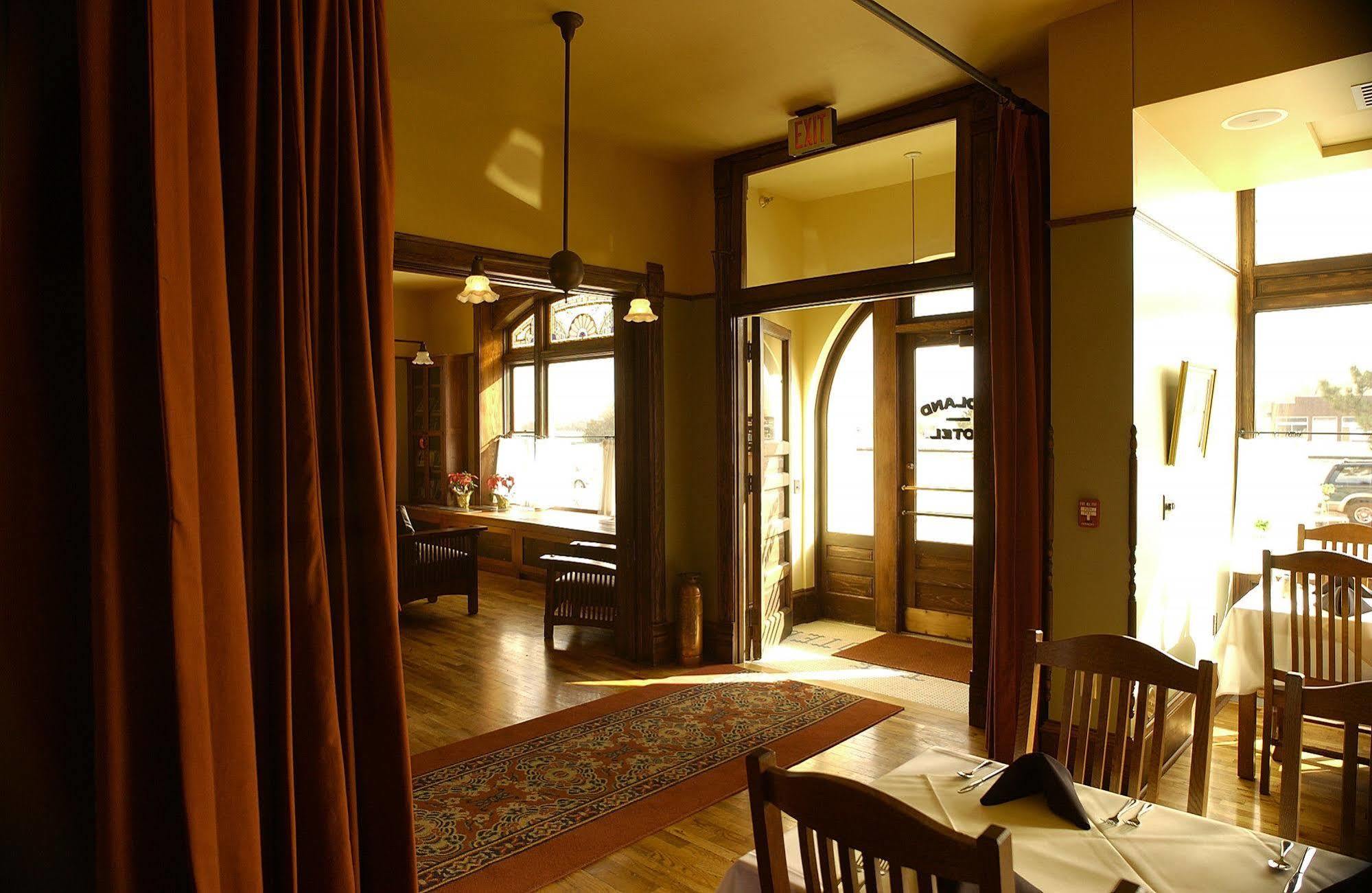 Midland Railroad Hotel Wilson エクステリア 写真