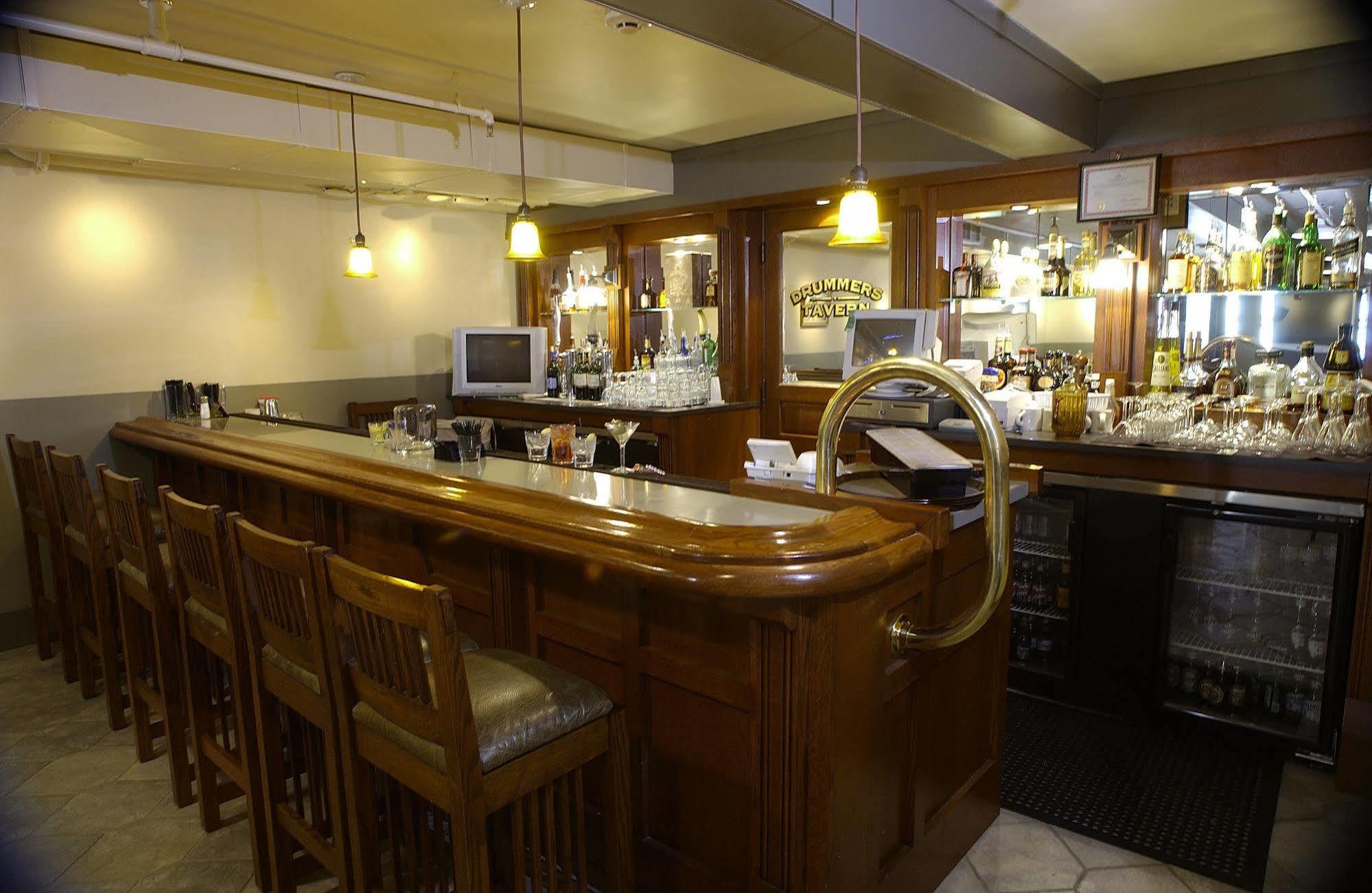 Midland Railroad Hotel Wilson エクステリア 写真